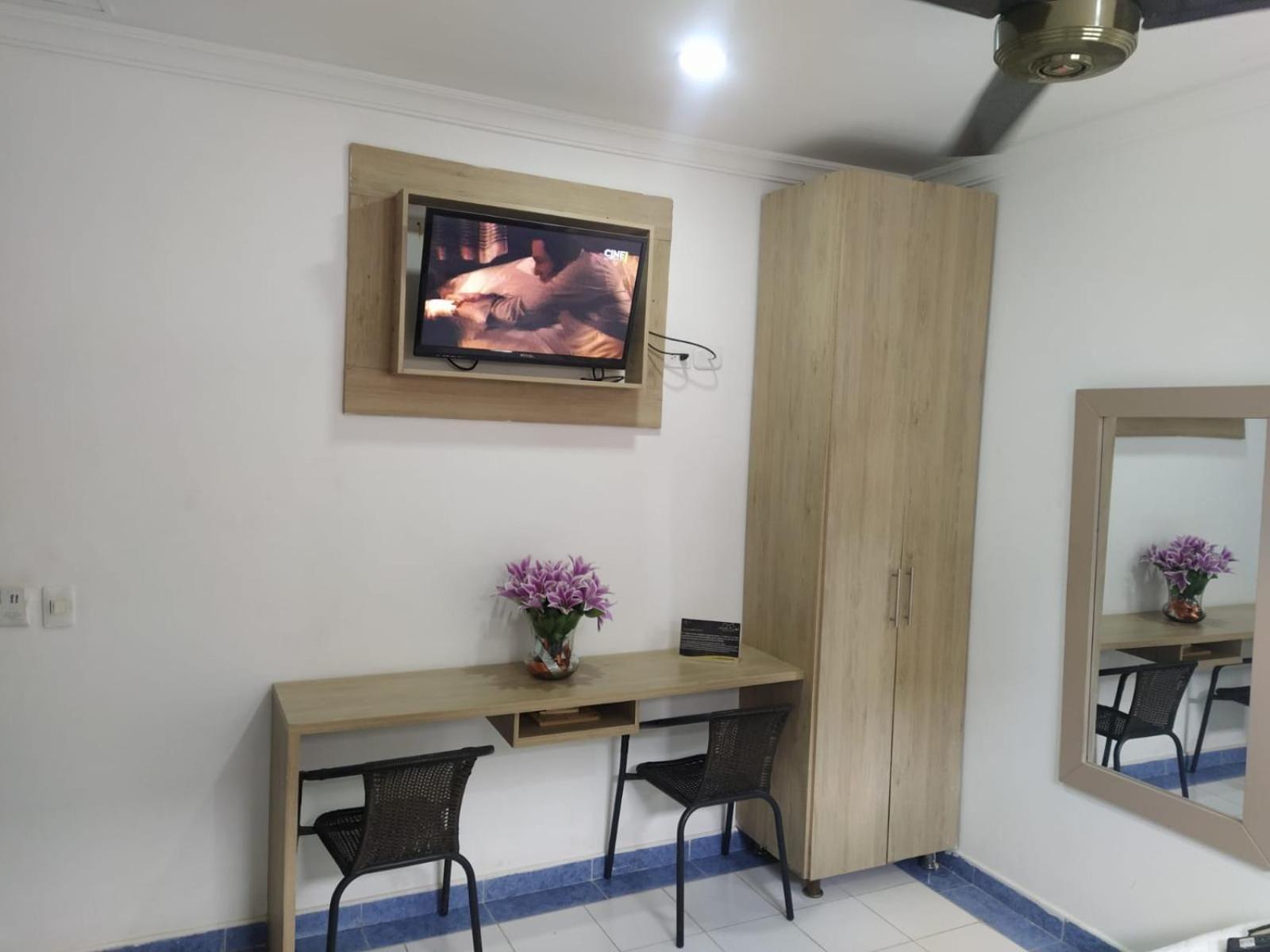 Hotel La Casa 1 Monteria Ngoại thất bức ảnh